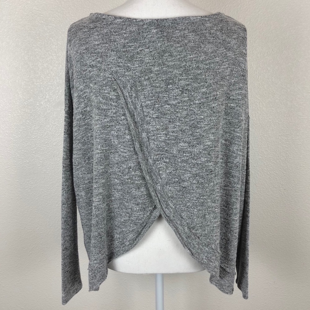 American Eagle Tulip Back Sweater Shirt Size L